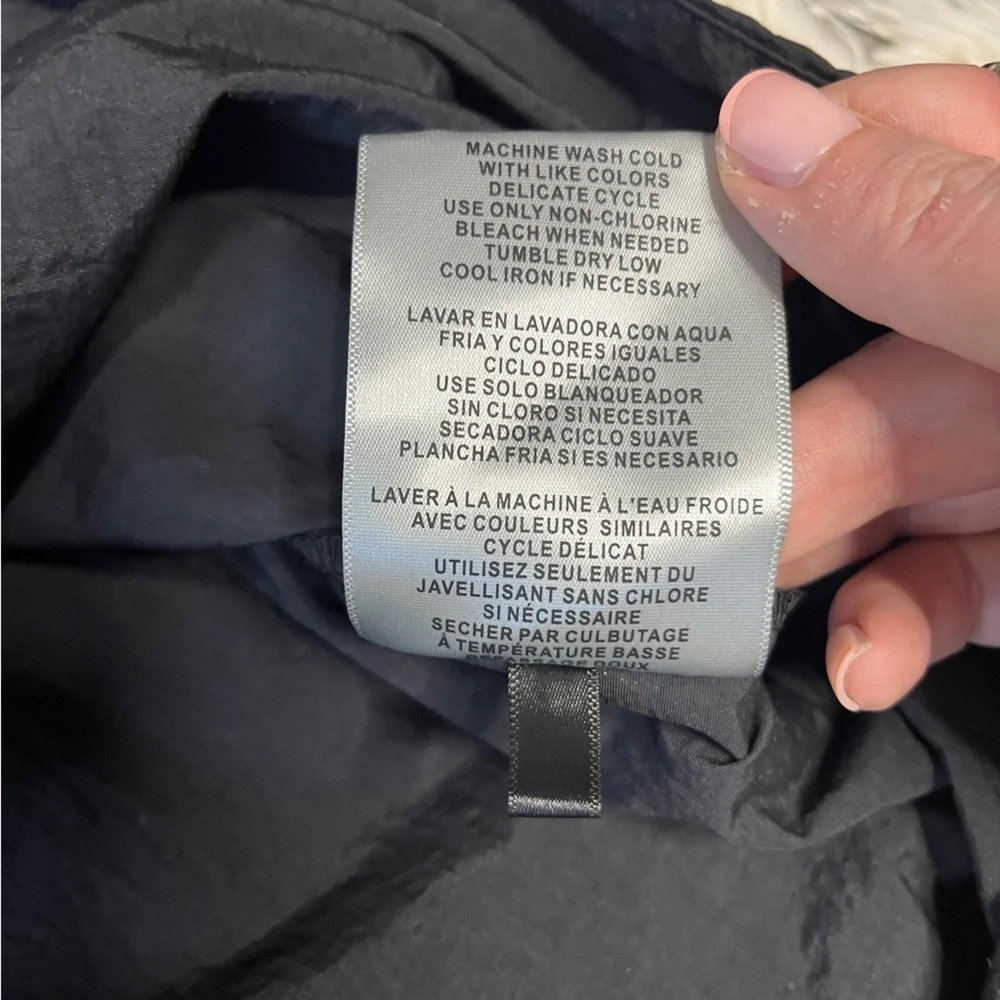 Levi’s Hooded Windbreaker XL NWOT | Lightweight Taslan Nylon - Picture 12 of 16